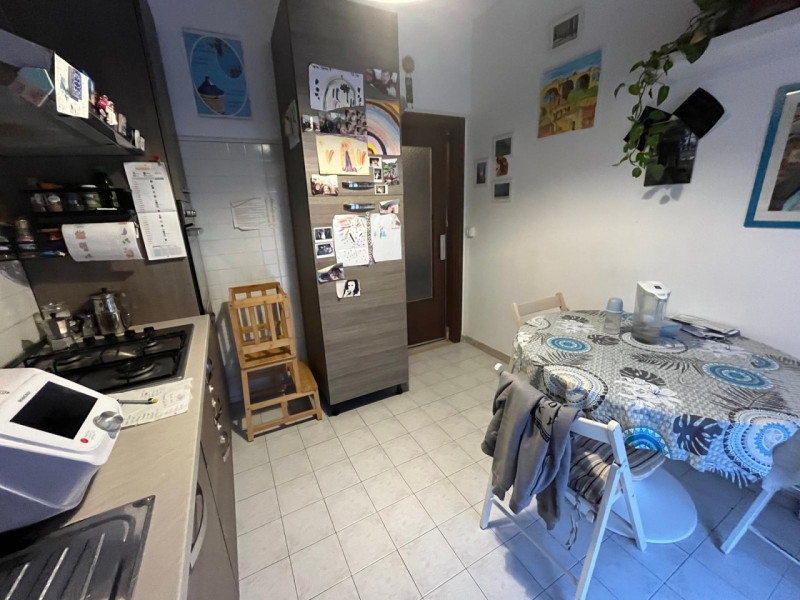 ARCELLA-SAN BELLINO

Proponiamo in vendita un appartamento posto al primo piano, di una palazzina...