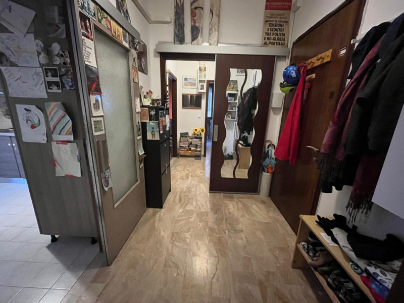 ARCELLA-SAN BELLINO

Proponiamo in vendita un appartamento posto al primo piano, di una palazzina...