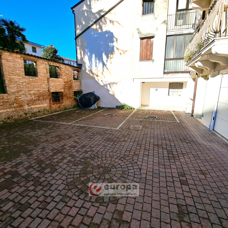 VICENZA, adiacenze Porta Padova, a poche centinaia di metri da Ponte degli Angeli, al 2° (secondo...