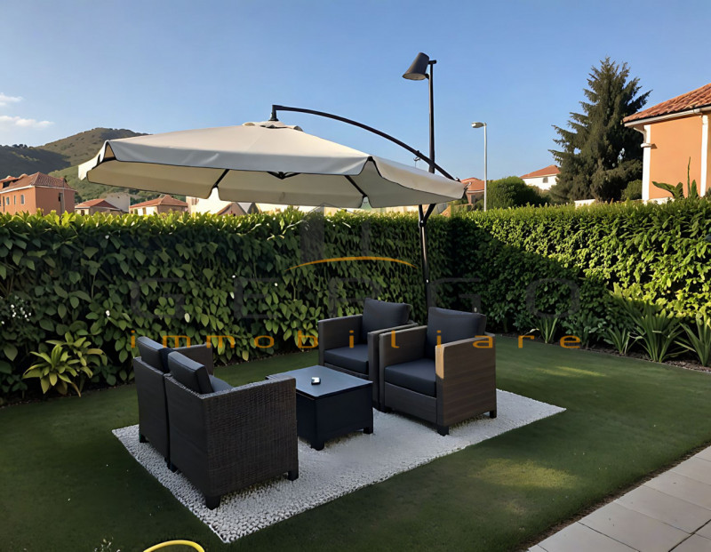 (Per INFO Cristina 3389226442) Recente villetta con giardino e taverna in zona verde e silenziosa...