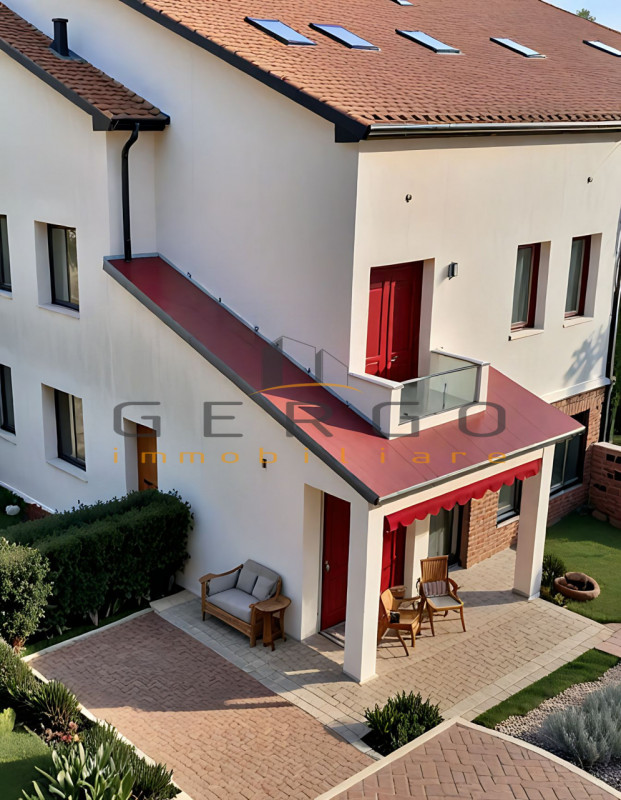 (Per INFO Cristina 3389226442) Recente villetta con giardino e taverna in zona verde e silenziosa...