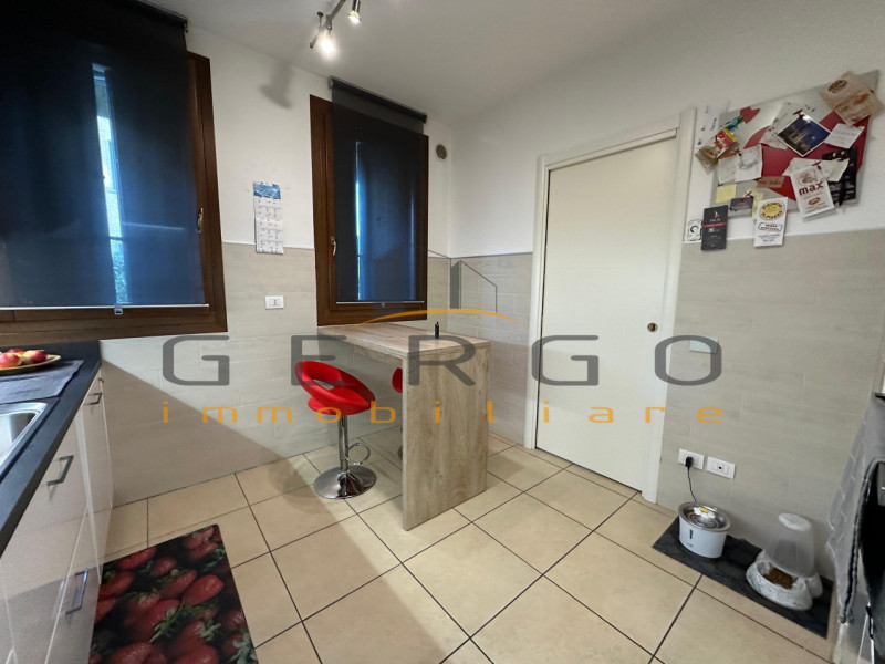 (Per INFO Cristina 3389226442) Recente villetta con giardino e taverna in zona verde e silenziosa...