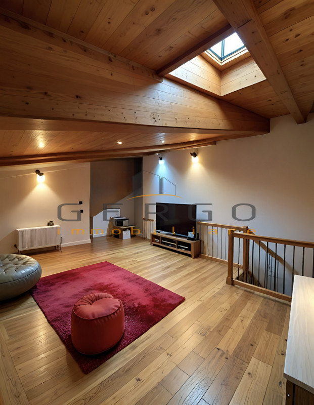 (Per INFO Cristina 3389226442) Recente villetta con giardino e taverna in zona verde e silenziosa...