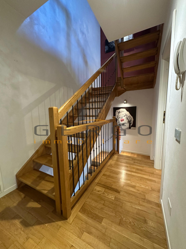 (Per INFO Cristina 3389226442) Recente villetta con giardino e taverna in zona verde e silenziosa...