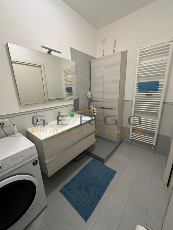 (Per INFO Cristina 3389226442) Recente villetta con giardino e taverna in zona verde e silenziosa...