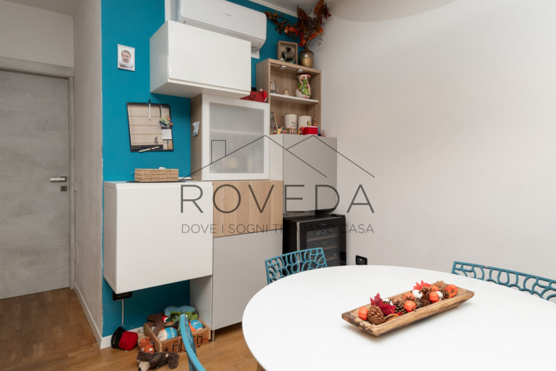 ISTRANA

RIFERIMENTO: IS4

L'agenzia immobiliare Roveda ha il piacere di proporvi in una tranquil...