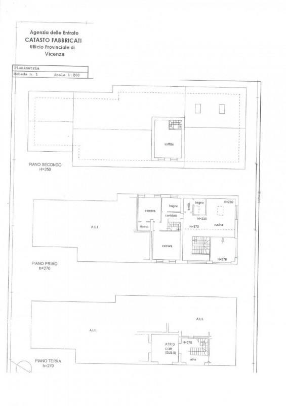 Nel cuore della suggestiva località collinare tra le più ambite di Vicenza, presentiamo un esclus...