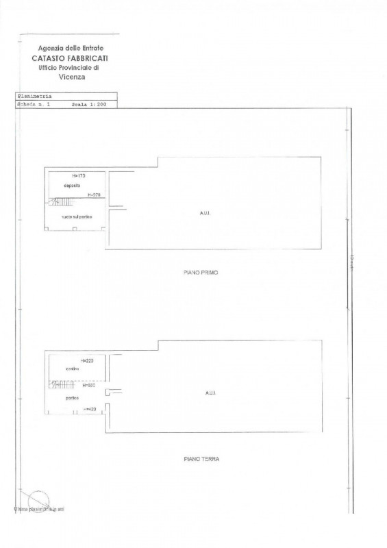 Nel cuore della suggestiva località collinare tra le più ambite di Vicenza, presentiamo due bifam...