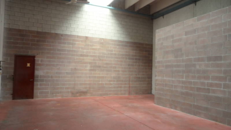 SCHIO - Z.I: CAPANNONE INDUSTRIALE di mq 1.000 circa H 6,00 mt con impianti, con terreno esterno ...