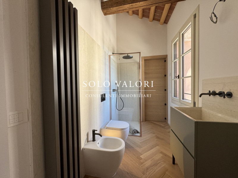 Rif.BA321 (per info 393 9878704 Daniel)

Proponiamo in vendita una residenza unica nel suo genere...