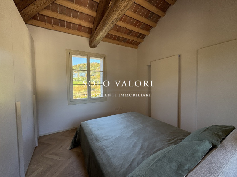 Rif.BA321 (per info 393 9878704 Daniel)

Proponiamo in vendita una residenza unica nel suo genere...