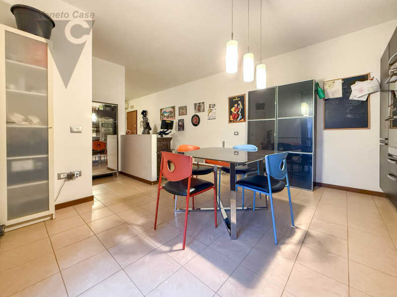 OLTREBRENTA - DUPLEX 2 CAMERE
In tranquilla zona residenziale, esclusa dal traffico cittadino, pr...