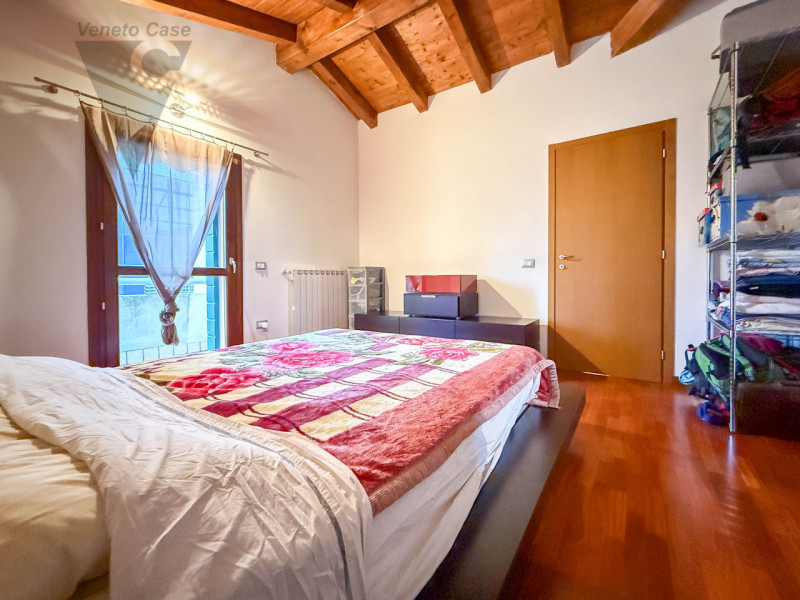 OLTREBRENTA - DUPLEX 2 CAMERE
In tranquilla zona residenziale, esclusa dal traffico cittadino, pr...