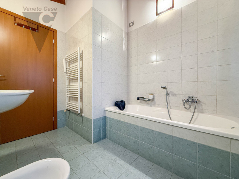 OLTREBRENTA - DUPLEX 2 CAMERE
In tranquilla zona residenziale, esclusa dal traffico cittadino, pr...