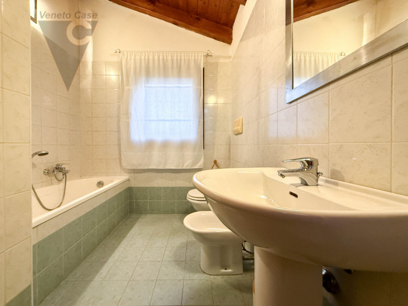 OLTREBRENTA - DUPLEX 2 CAMERE
In tranquilla zona residenziale, esclusa dal traffico cittadino, pr...