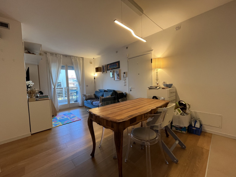 Scoprite il vostro nuovo rifugio nella tranquilla e sicura zona di Saviabona a Vicenza! Questo sp...