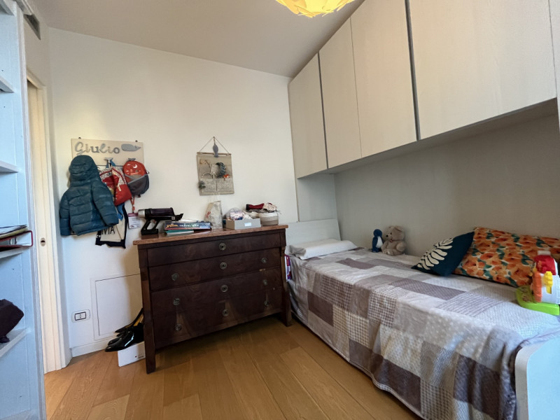 Scoprite il vostro nuovo rifugio nella tranquilla e sicura zona di Saviabona a Vicenza! Questo sp...