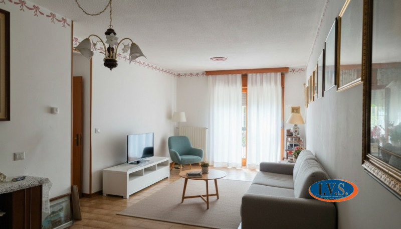 TEOLO - BRESSEO (PD) -  Appartamento tricamere con ingresso indipendente e giardino privato front...