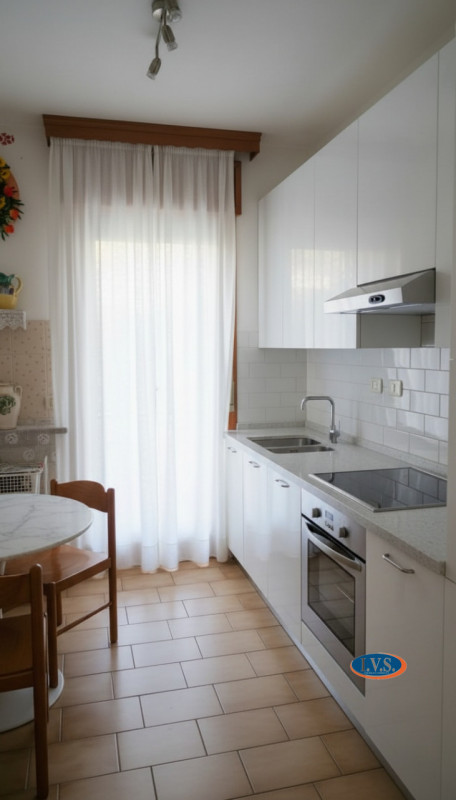 TEOLO - BRESSEO (PD) -  Appartamento tricamere con ingresso indipendente e giardino privato front...