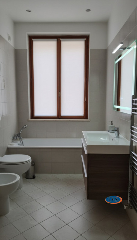 TEOLO - BRESSEO (PD) -  Appartamento tricamere con ingresso indipendente e giardino privato front...