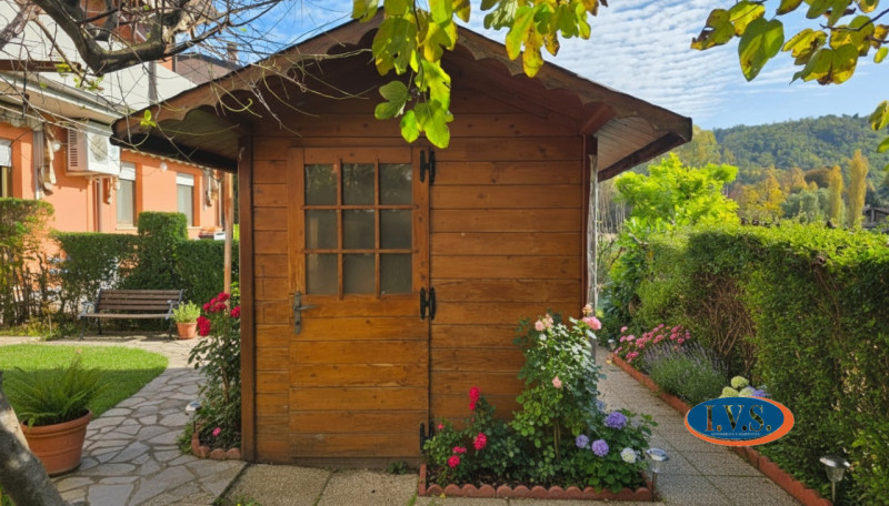 TEOLO - BRESSEO (PD) -  Appartamento tricamere con ingresso indipendente e giardino privato front...