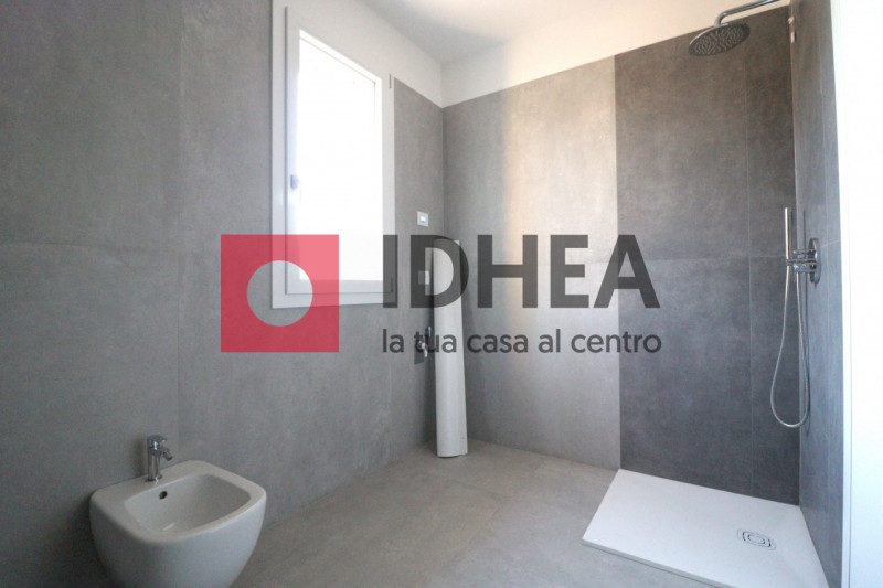 BIFAMILIARE CON GIARDINO IN AFFITTO - MONTEBELLUNA RIF. "AVV5"

L'agenzia immobiliare IDHEA ha il...