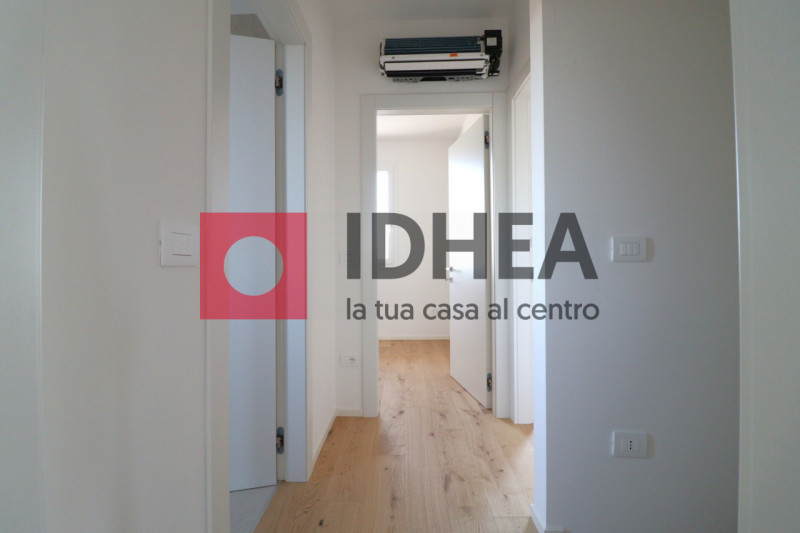 BIFAMILIARE CON GIARDINO IN AFFITTO - MONTEBELLUNA RIF. "AVV5"

L'agenzia immobiliare IDHEA ha il...