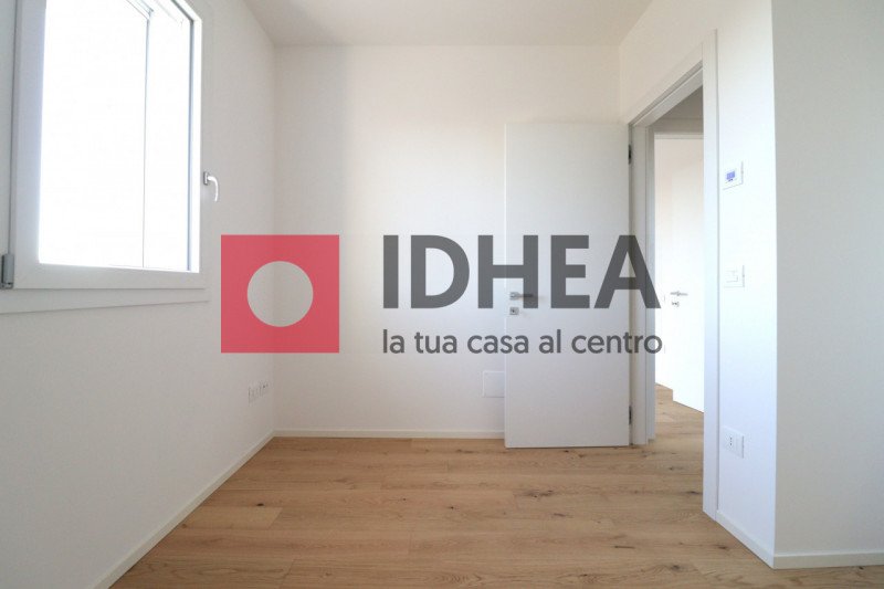 BIFAMILIARE CON GIARDINO IN AFFITTO - MONTEBELLUNA RIF. "AVV5"

L'agenzia immobiliare IDHEA ha il...