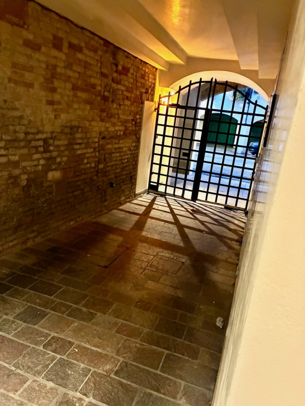 (Per INFO Monica 3482688677) Nel cuore di Padova, nella prestigiosa zona di Santa Croce e nelle i...