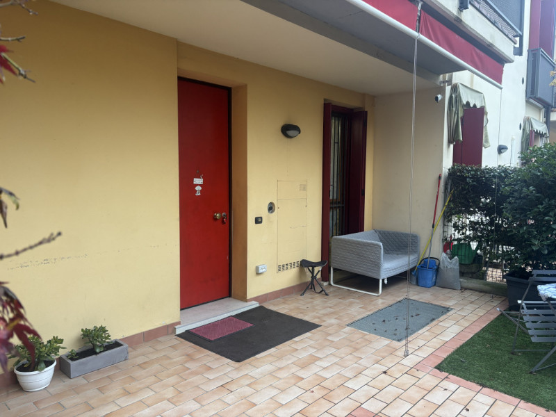 In una tranquilla area residenziale di Mestrino, dove ogni servizio è facilmente raggiungibile a ...