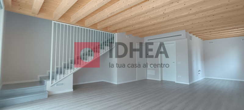 SILEA

Nel pieno centro del paese, con tutti i servizi facilmente raggiungibili a piedi, proponia...