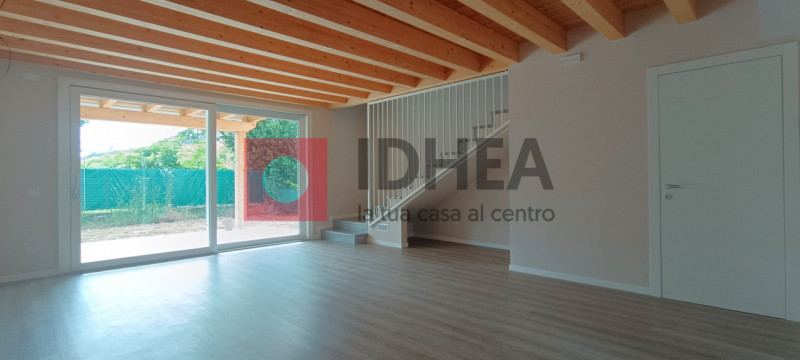 SILEA

Nel pieno centro del paese, con tutti i servizi facilmente raggiungibili a piedi, proponia...