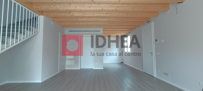 SILEA

Nel pieno centro del paese, con tutti i servizi facilmente raggiungibili a piedi, proponia...