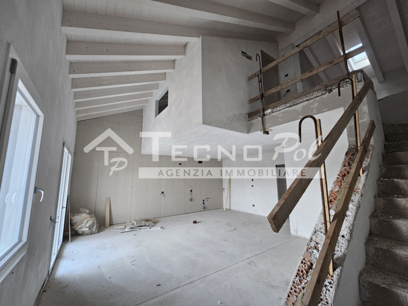 CAMPODARSEGO - Frazione, proponiamo particolare appartamento completamente indipendente su edific...