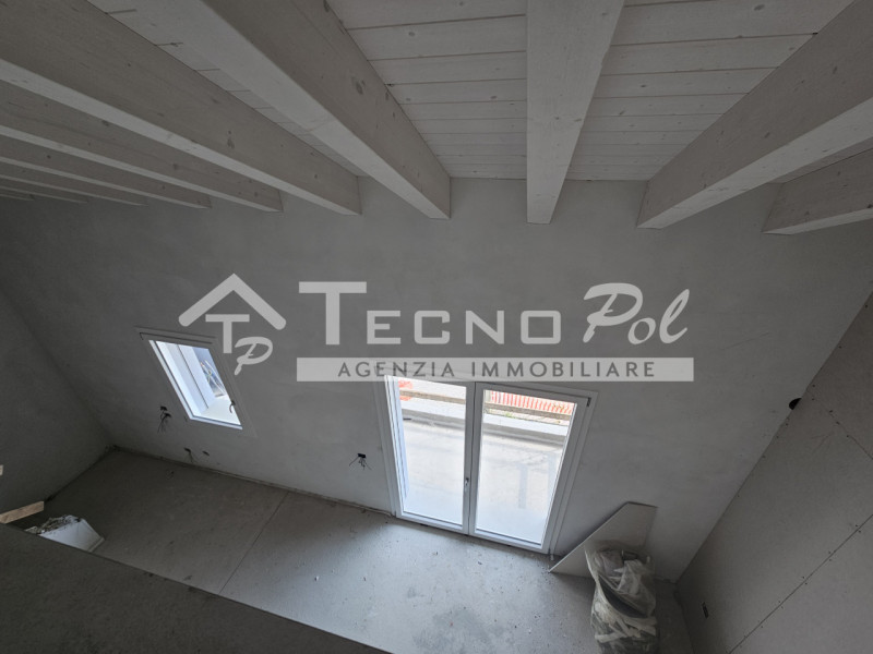 CAMPODARSEGO - Frazione, proponiamo particolare appartamento completamente indipendente su edific...