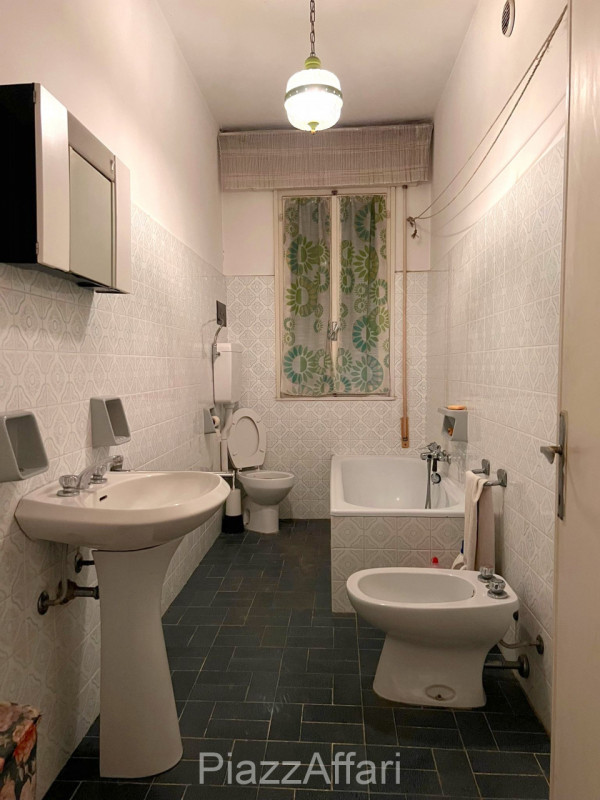 Nel comune di Brugine e precisamente in Via Arzerini n. 48, proponiamo in vendita interessante pr...