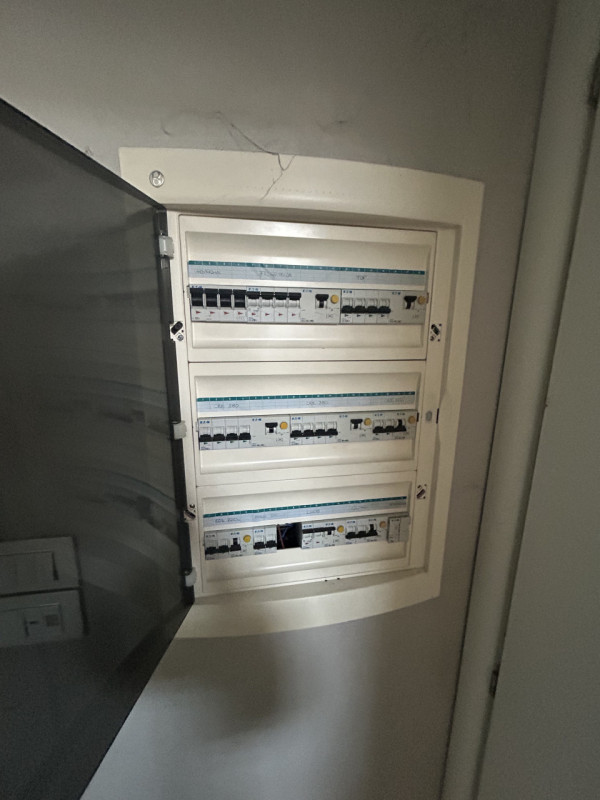 Proposta in locazione – Negozio attrezzato per attività alimentari e ristorazione
Piano terra – c...