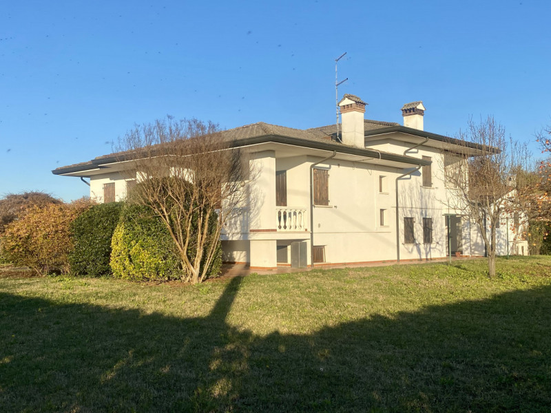 Riese Pio X: nella frazione di Vallà ed immersa nella campagna, per gli amanti del vivere a conta...