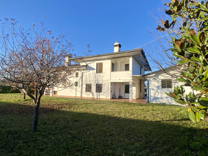 Riese Pio X: nella frazione di Vallà ed immersa nella campagna, per gli amanti del vivere a conta...