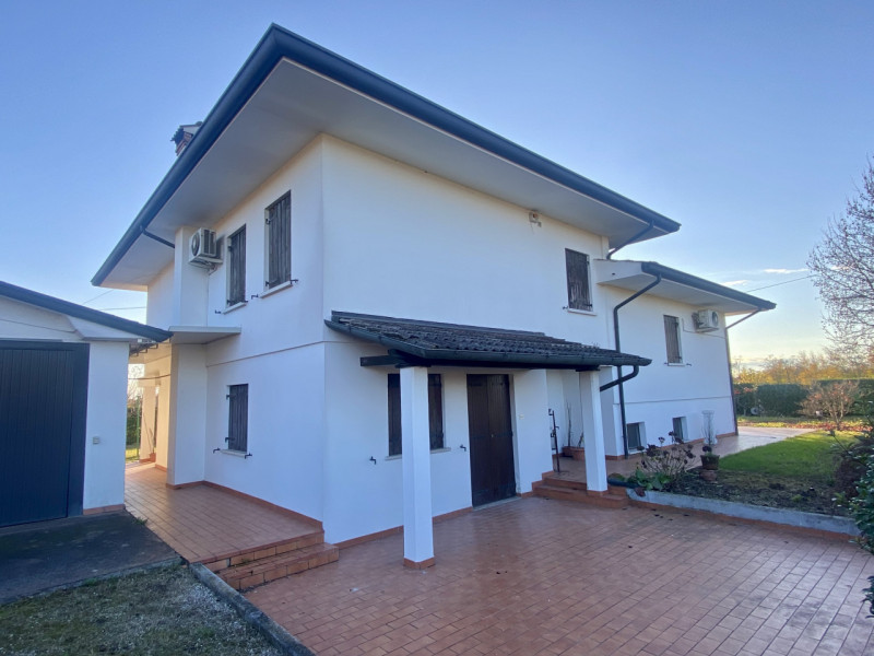 Riese Pio X: nella frazione di Vallà ed immersa nella campagna, per gli amanti del vivere a conta...