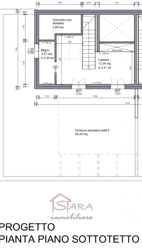 Sara Immobiliare è lieta di presentare in vendita un attico straordinario situato nella zona cent...