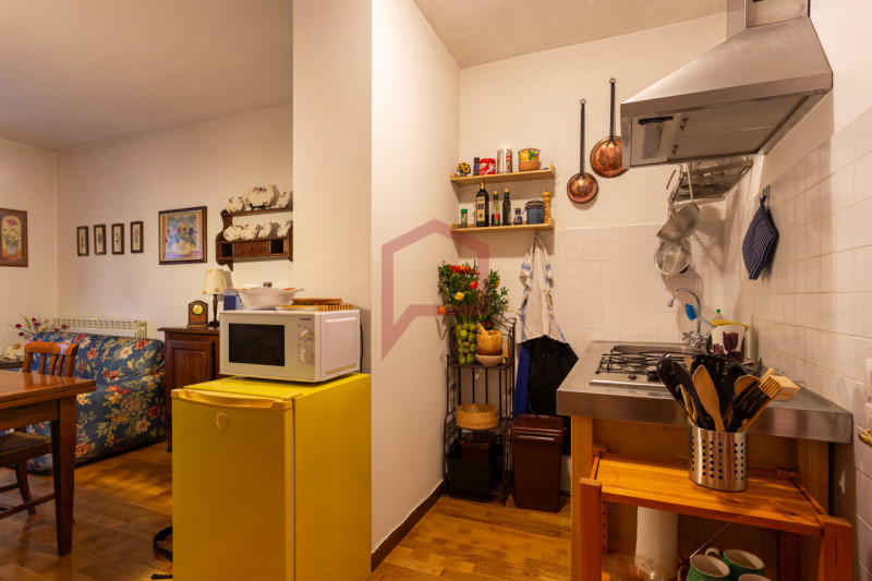 Valsalega, a 10 minuti dalla piana del Cansiglio, proponiamo in vendita un luminoso appartamento ...