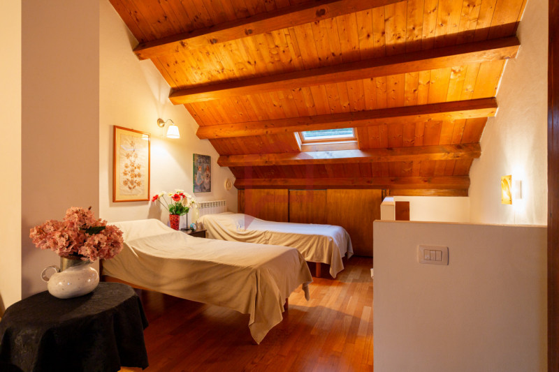 Valsalega, a 10 minuti dalla piana del Cansiglio, proponiamo in vendita un luminoso appartamento ...