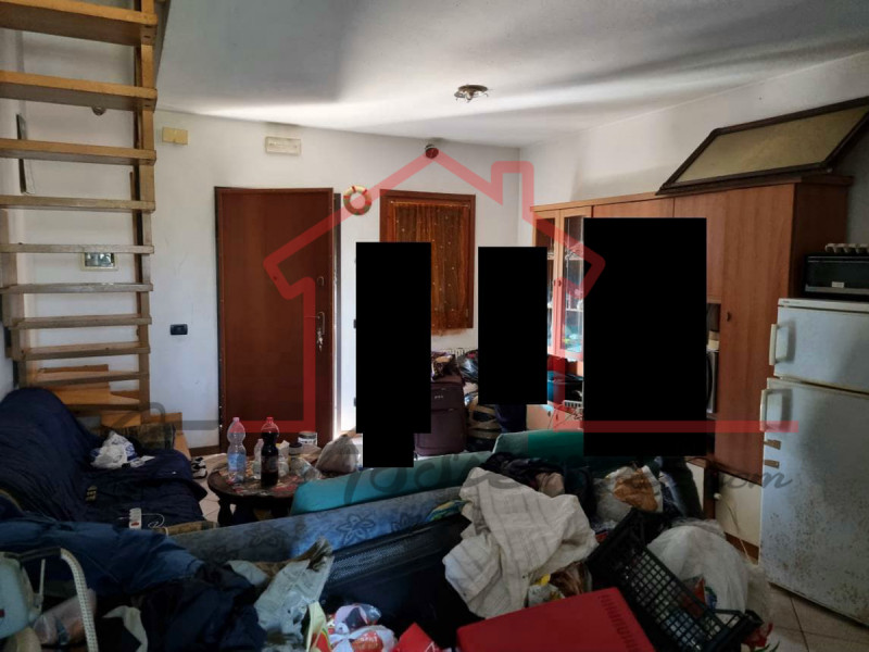 Rif. PE21224L3
La nostra Agenzia ha selezionato per Voi l'occasione del mese all'asta.

Proponiam...