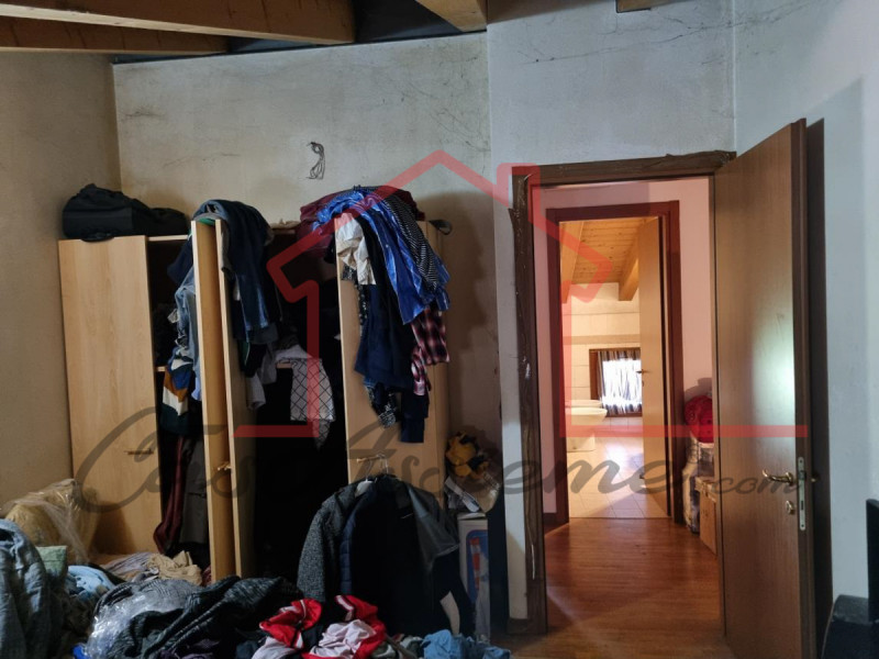 Rif. PE21224L3
La nostra Agenzia ha selezionato per Voi l'occasione del mese all'asta.

Proponiam...