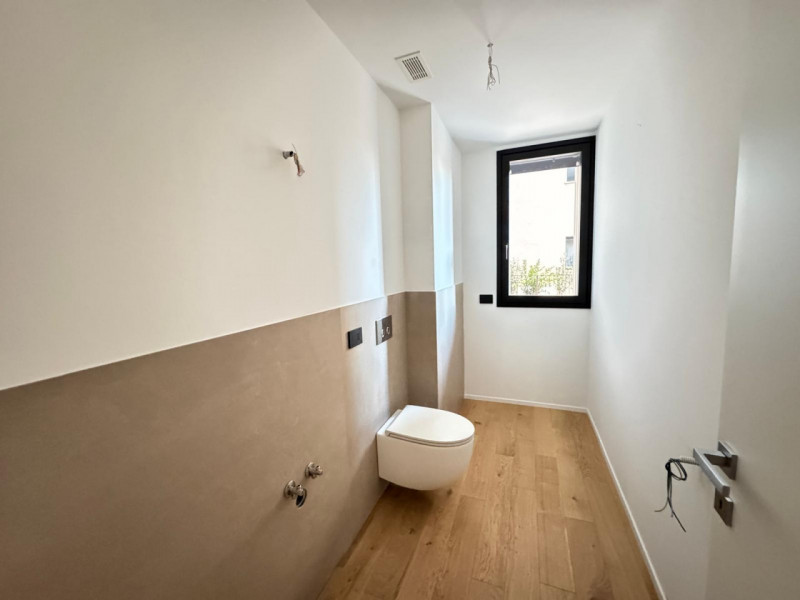 In un contesto residenziale esclusivo, nel primissimo fuori mura nord, appartamento di nuova cost...