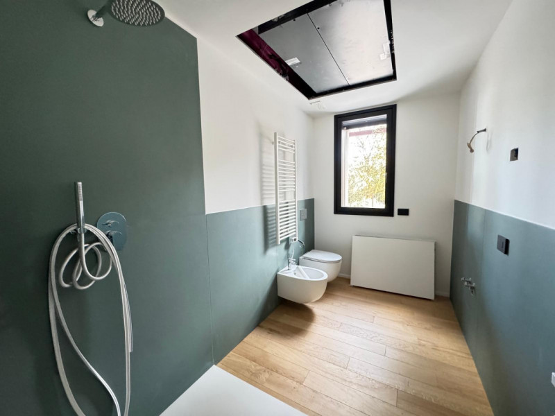 In un contesto residenziale esclusivo, nel primissimo fuori mura nord, appartamento di nuova cost...