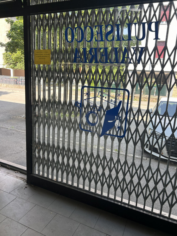 Proposta in locazione – in popoloso quartiere Negozio ufficio al Piano terra con vetrina, possibi...