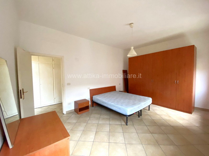 In centro storico di Este, proponiamo un appartamento bilocale al secondo ed ultimo piano. 

L'ap...