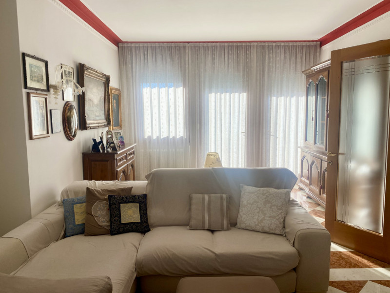 Castelfranco V.to: in posizione centrale a 300 metri dalle mura cittadine, proponiamo in vendita ...